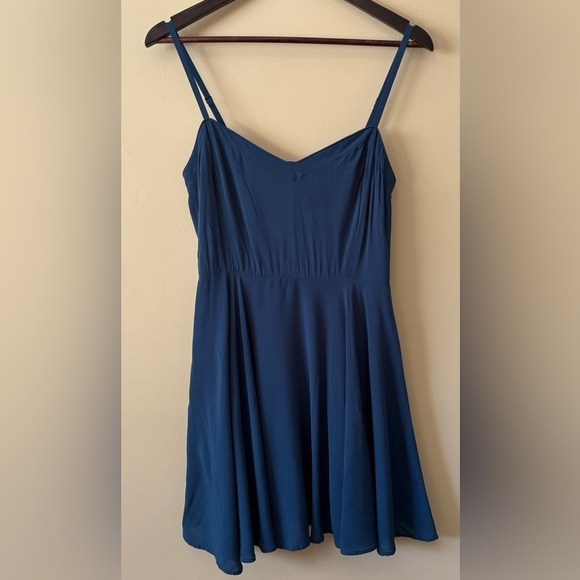 Aritzia| Talula Lipinski Teal Soft V Neck Fit Flare Mini Skater Swing Dress Sz 8 - Picture 2 of 7
